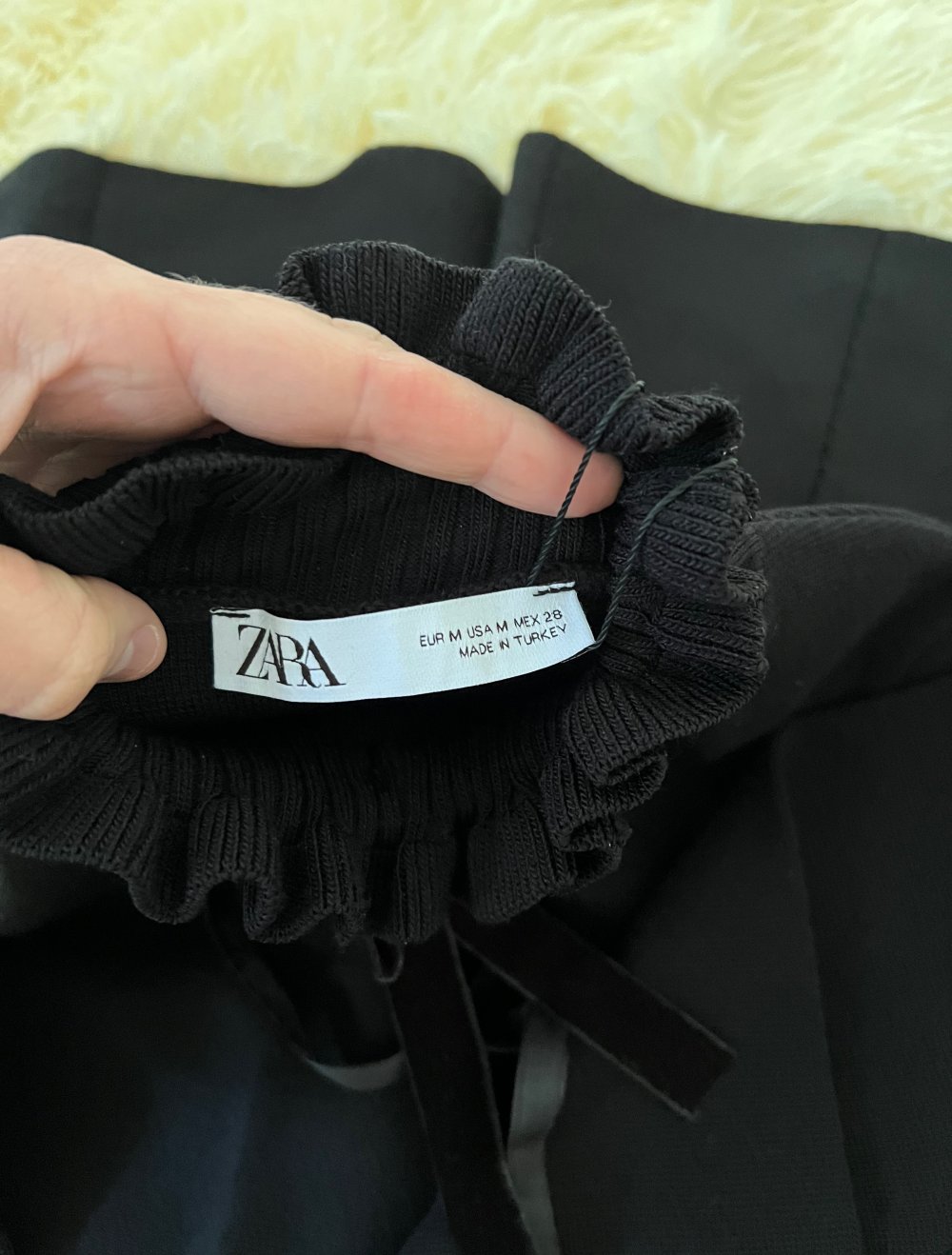 Kleider Zara Neu