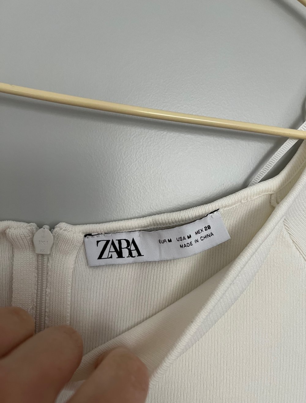 Kleider Zara Neu