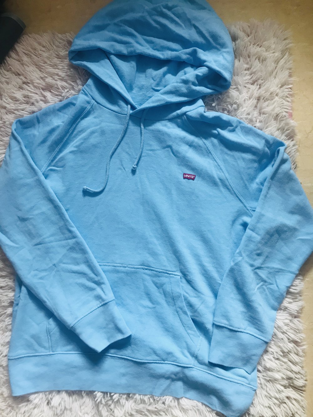 Beliebter blauer Levi’s Hoodie 