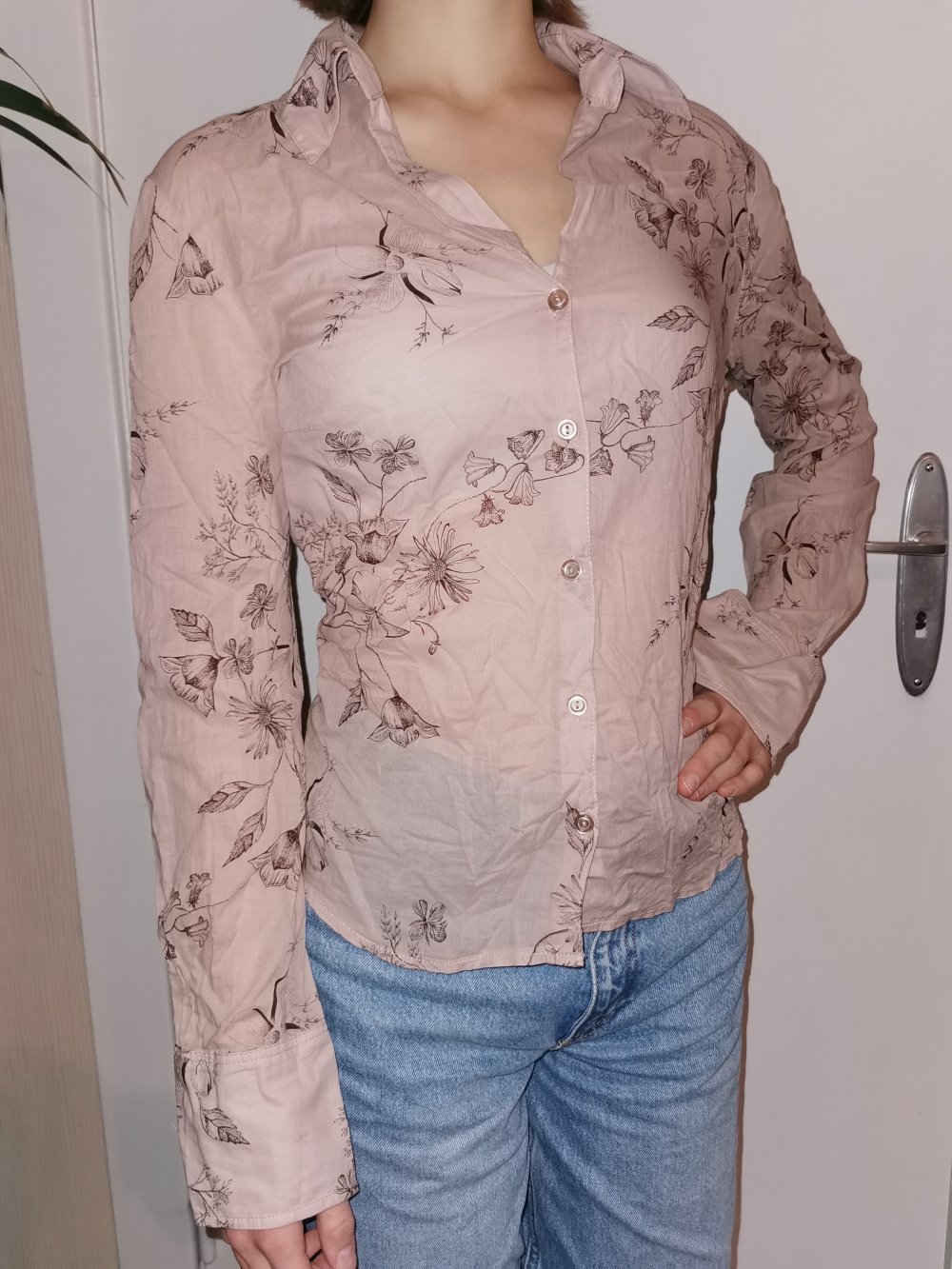 Bluse mit Blumenmotiven