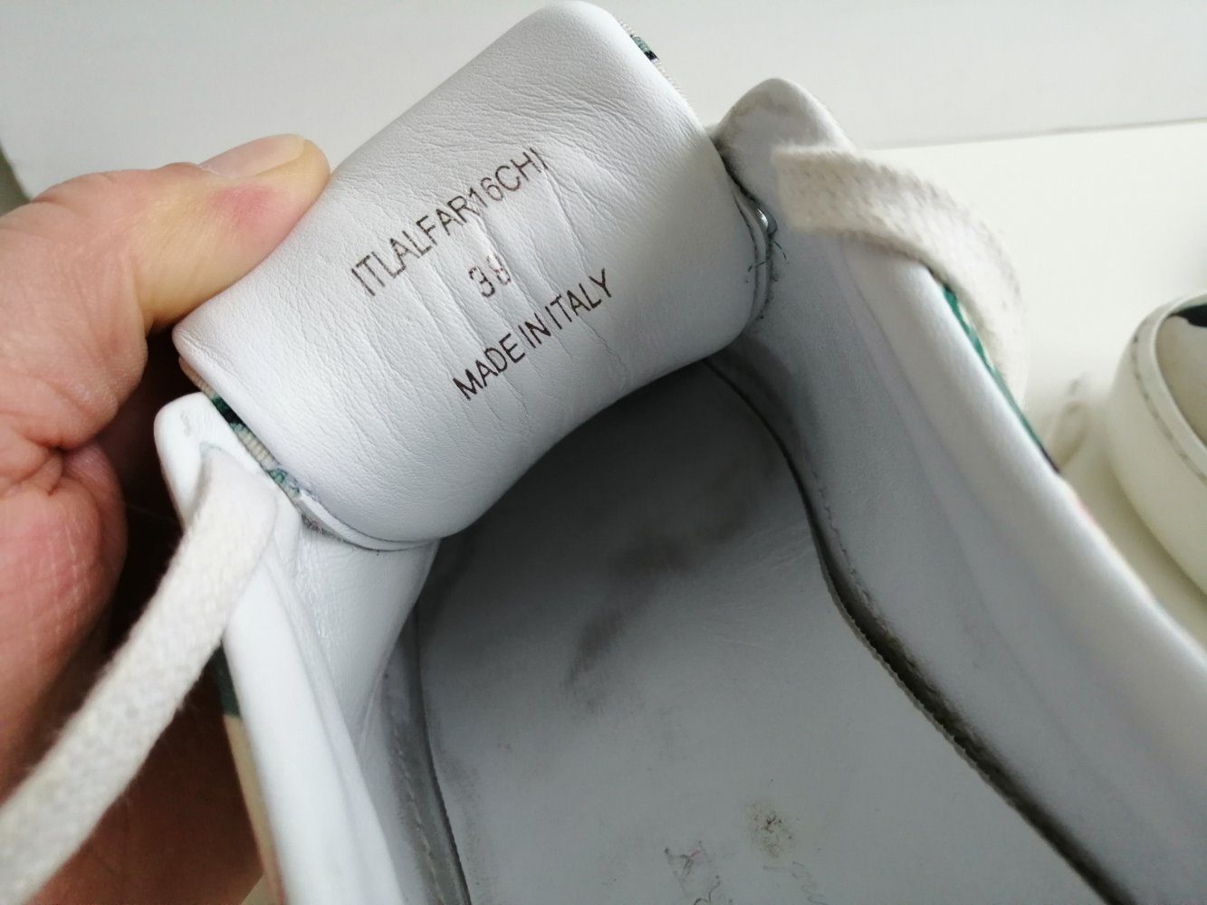 Burberry sneakers 38