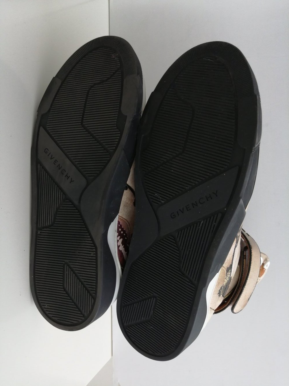 Givenchy sneakers 36