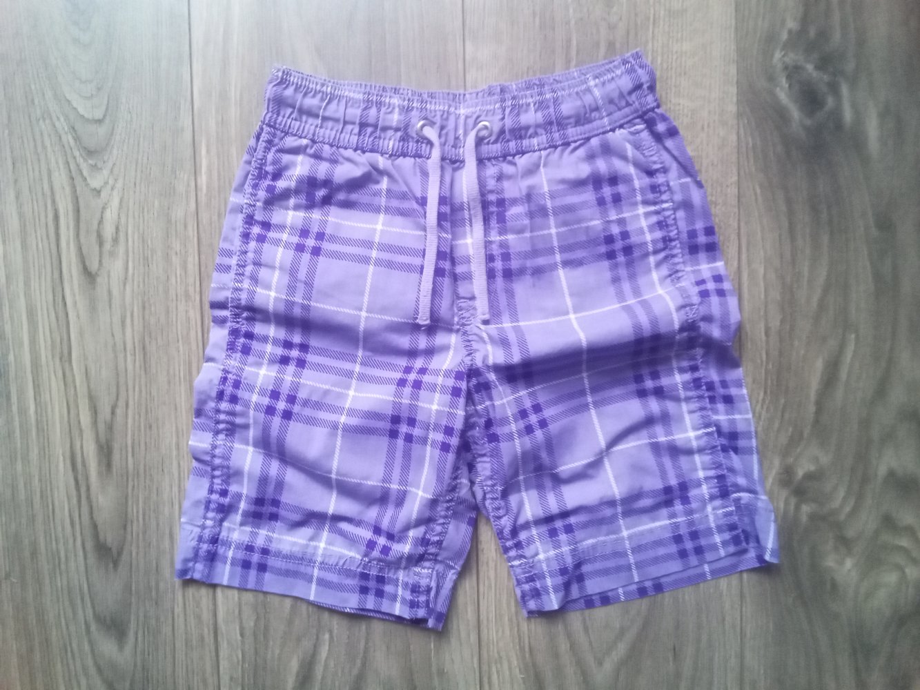 Lila Shorts H&M 98/104 kariert Sommer