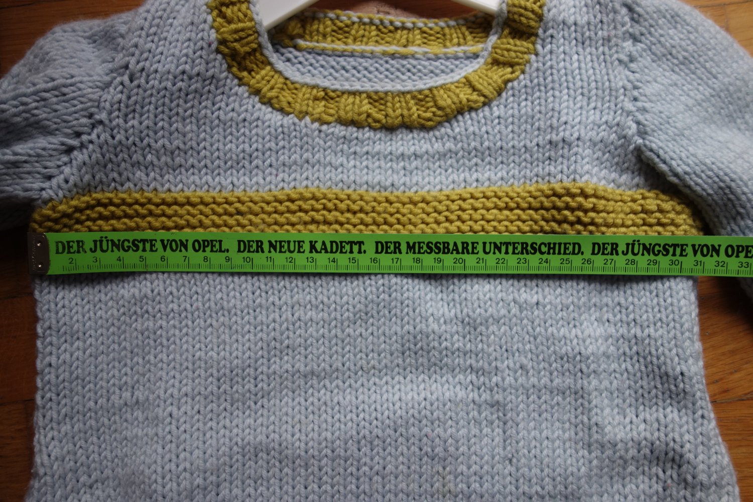 Strickpullover handmade grau senf 110