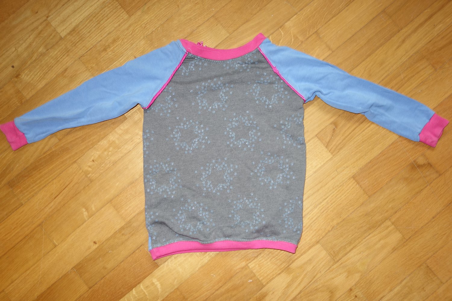 Pullover handmade 92 98 pink grau glitzer Sterne hellblau