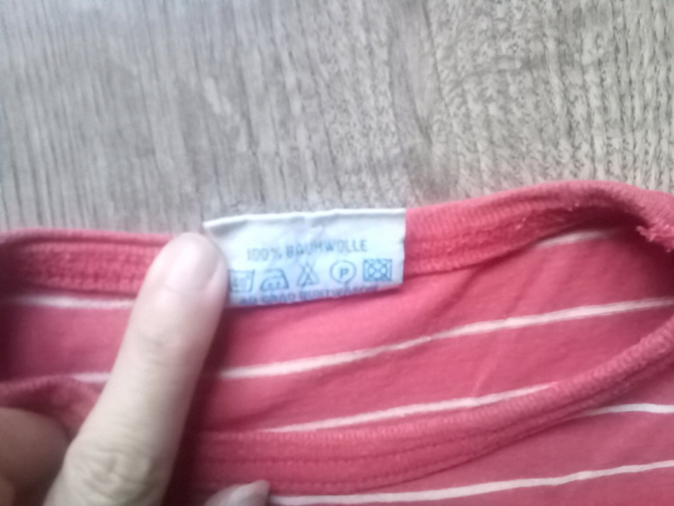 T-Shirt topolino rot weiß gestreift 110 skating 100% Baumwolle