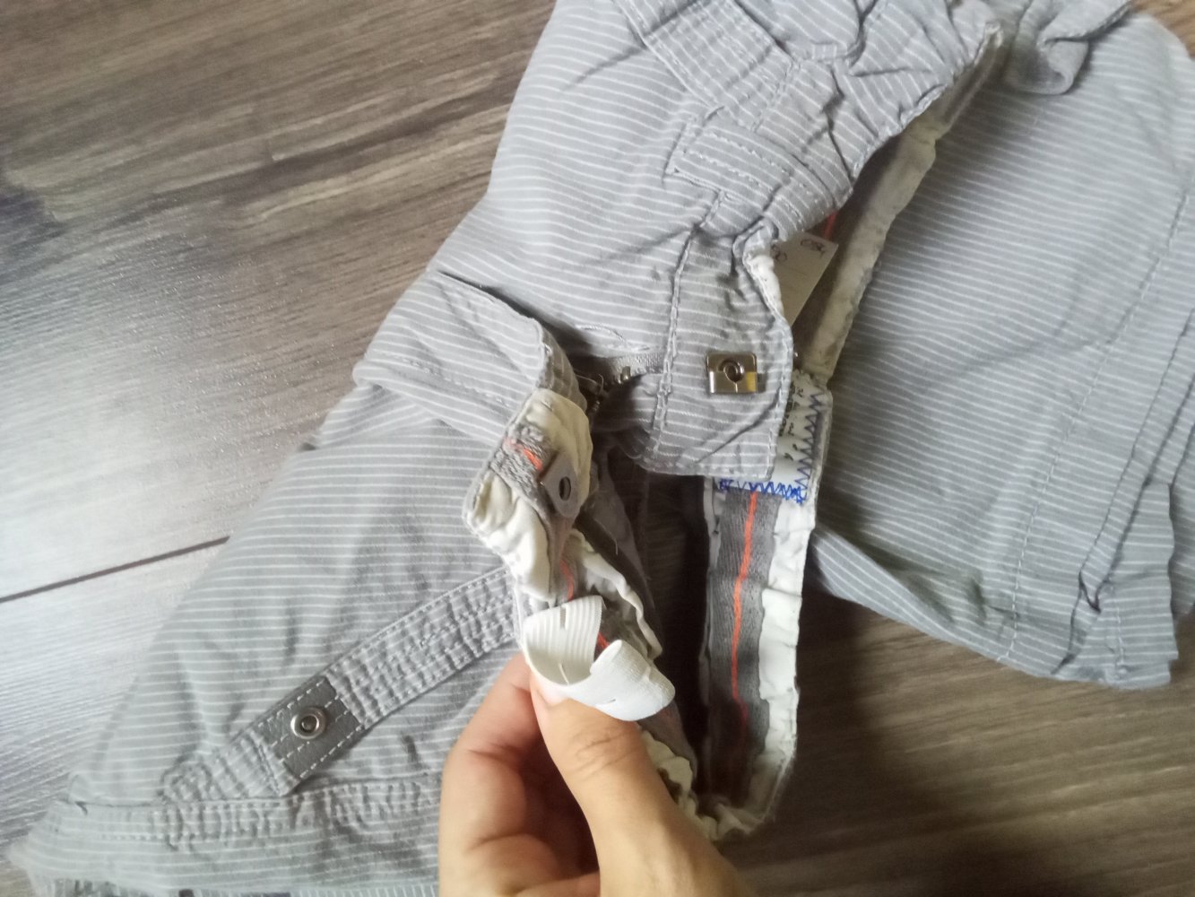 Kurze Hose grau weiß gestreift 6 Jahre 114cm 100% Baumwolle