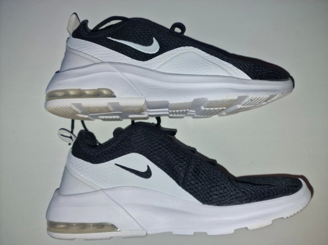 Nike Air Max Motion 2