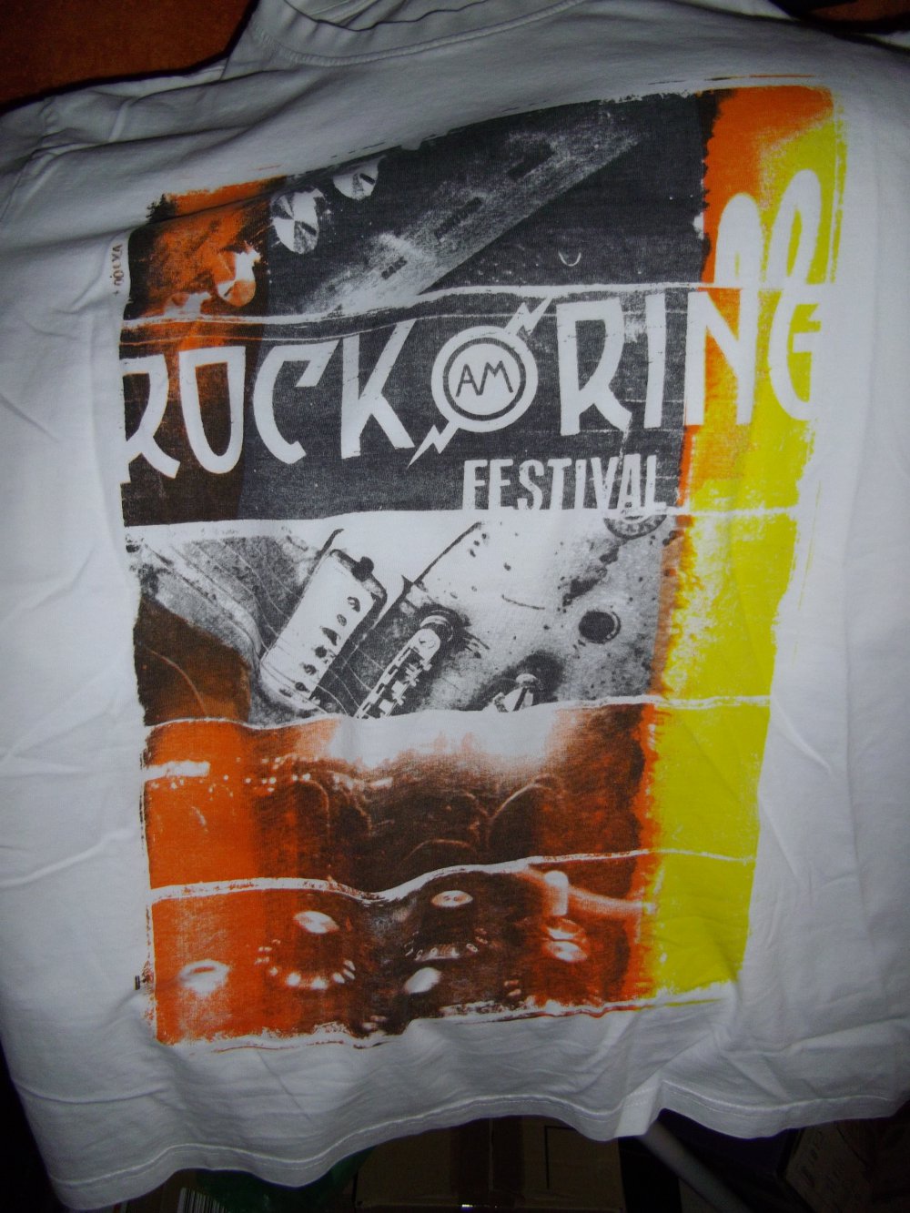 Rock am Ring T-Shirt mit Druck auf der Brust in weiß in Gr.XL