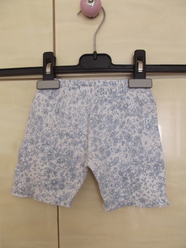 Schöne kurze Hose