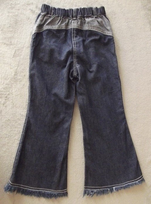 Sehr schöne Jeans mit weiterem Schlag 