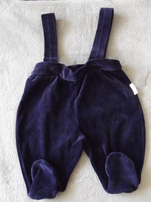 Süße Nicki Schlupfhose mit Trägern von Baby Walz