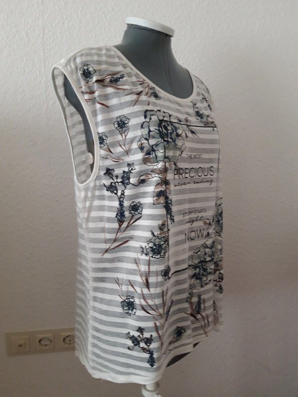 Top/ Shirt 