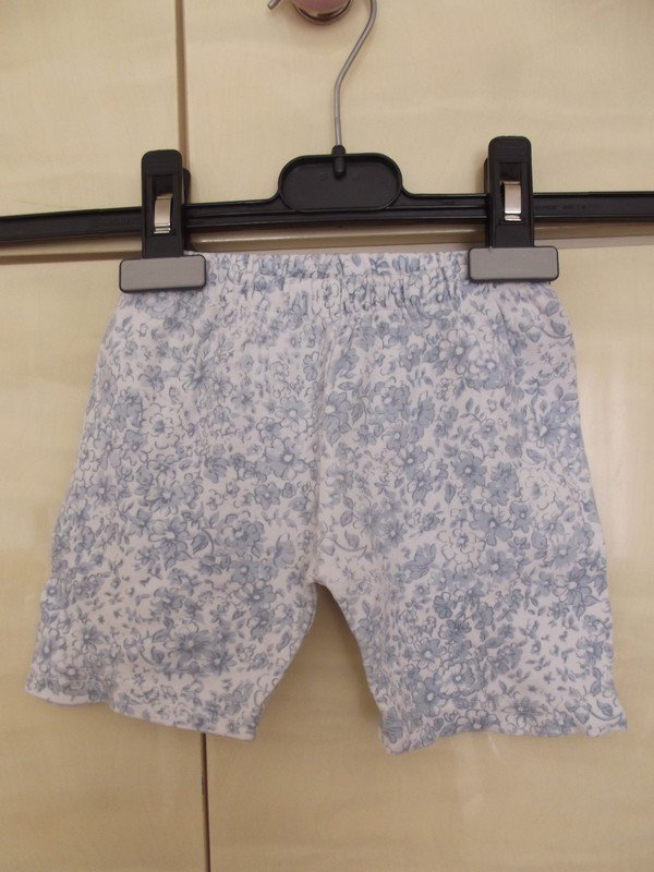 Schöne kurze Hose