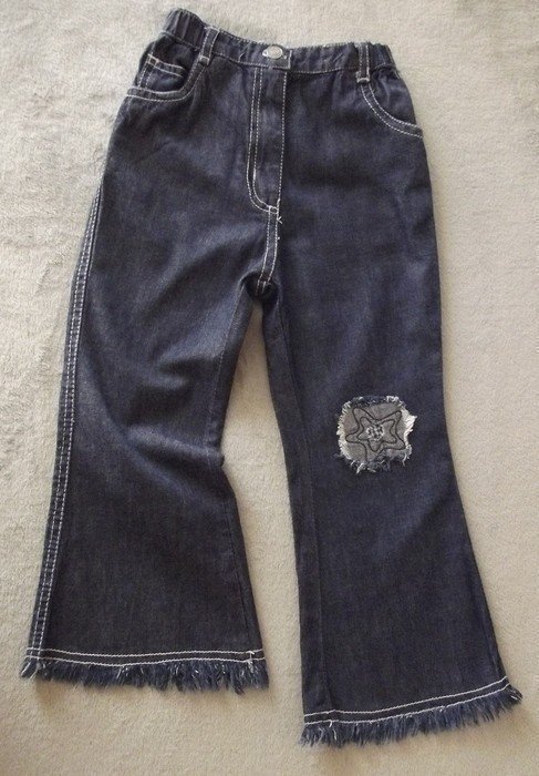 Sehr schöne Jeans mit weiterem Schlag 