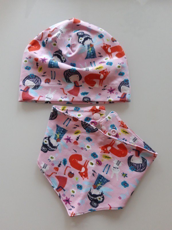 Schönes Baby Set, Pumphose,Mütze und Tuch Gr. 56 - 62 Wie Neu!
