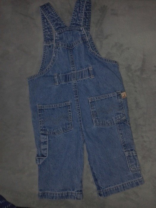 Sehr schöne Jeans - Latzhose Gr. 62 