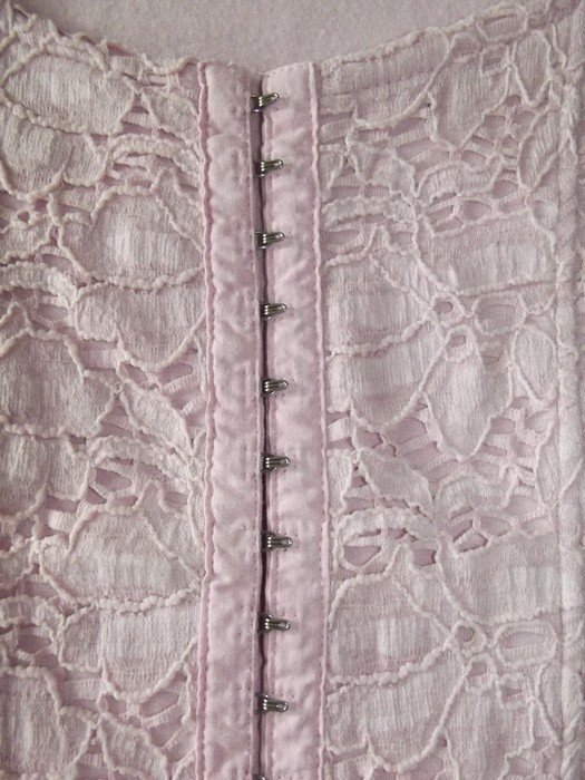 Schönes rosa Shirt/Jacke mit ¾ Armen mit Hacken Verschluss 