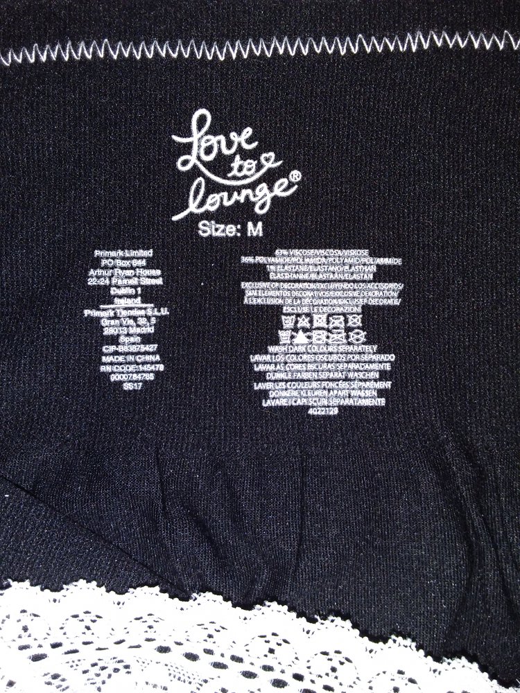 LoveToLounge Negligé mit weißer Spitze