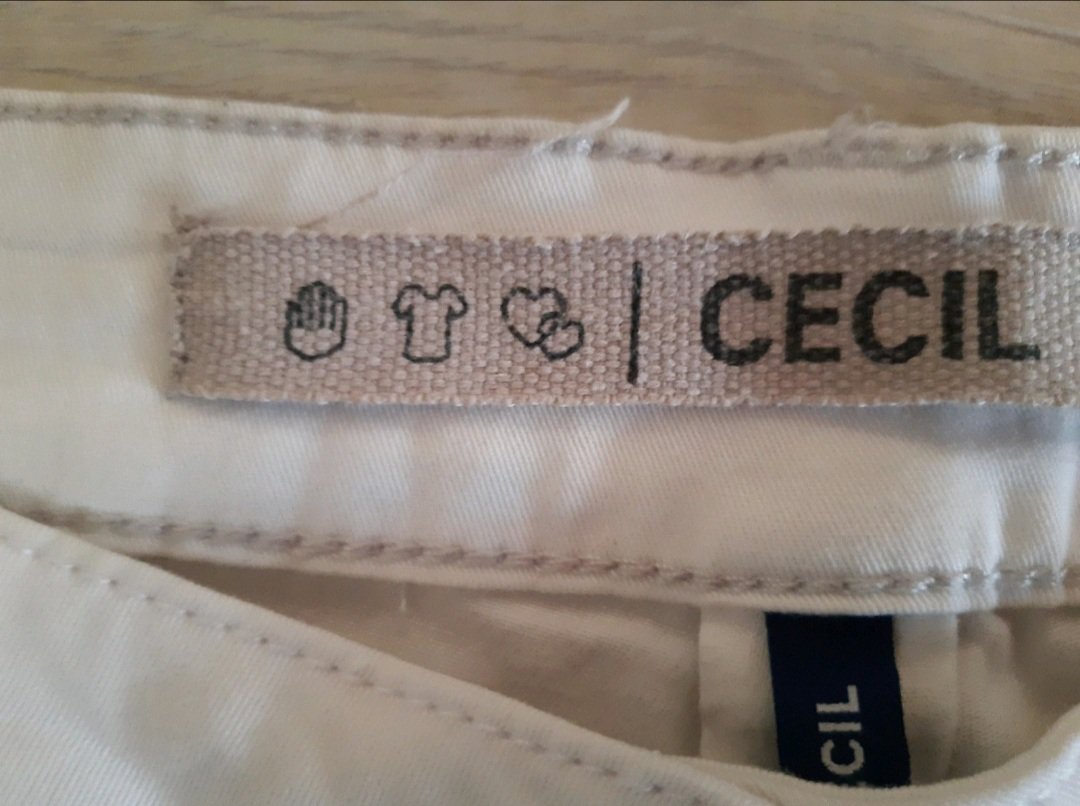 Hose von der Marke Cecil 