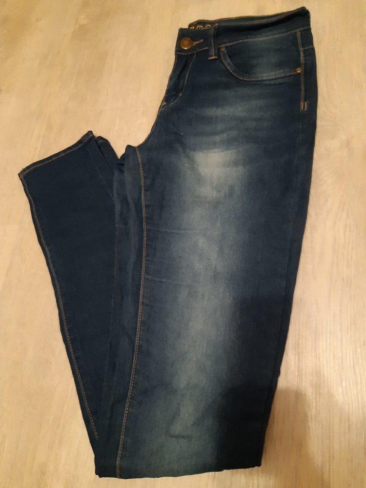 Dunkelblaue Hose 