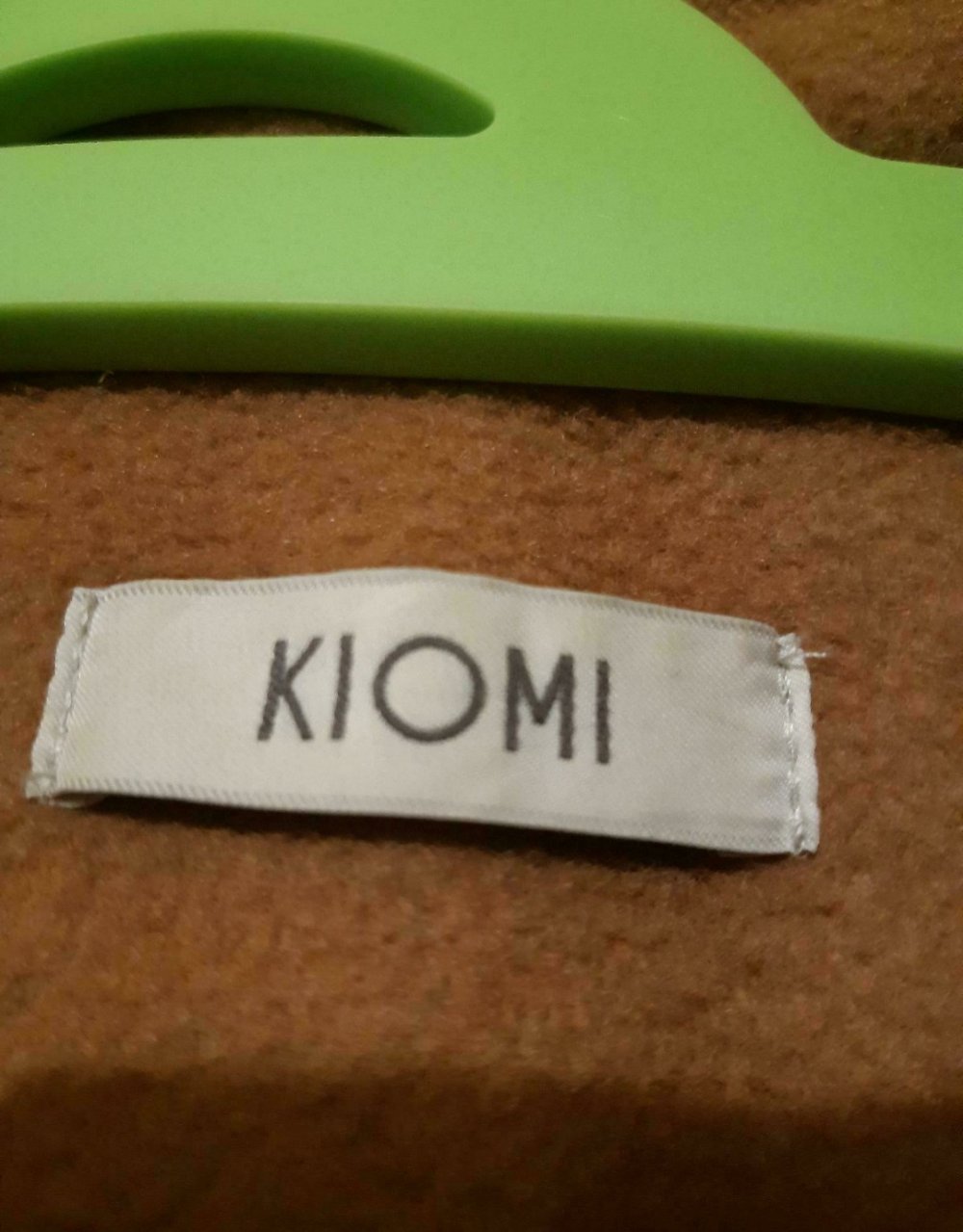 Mantel kiomi 