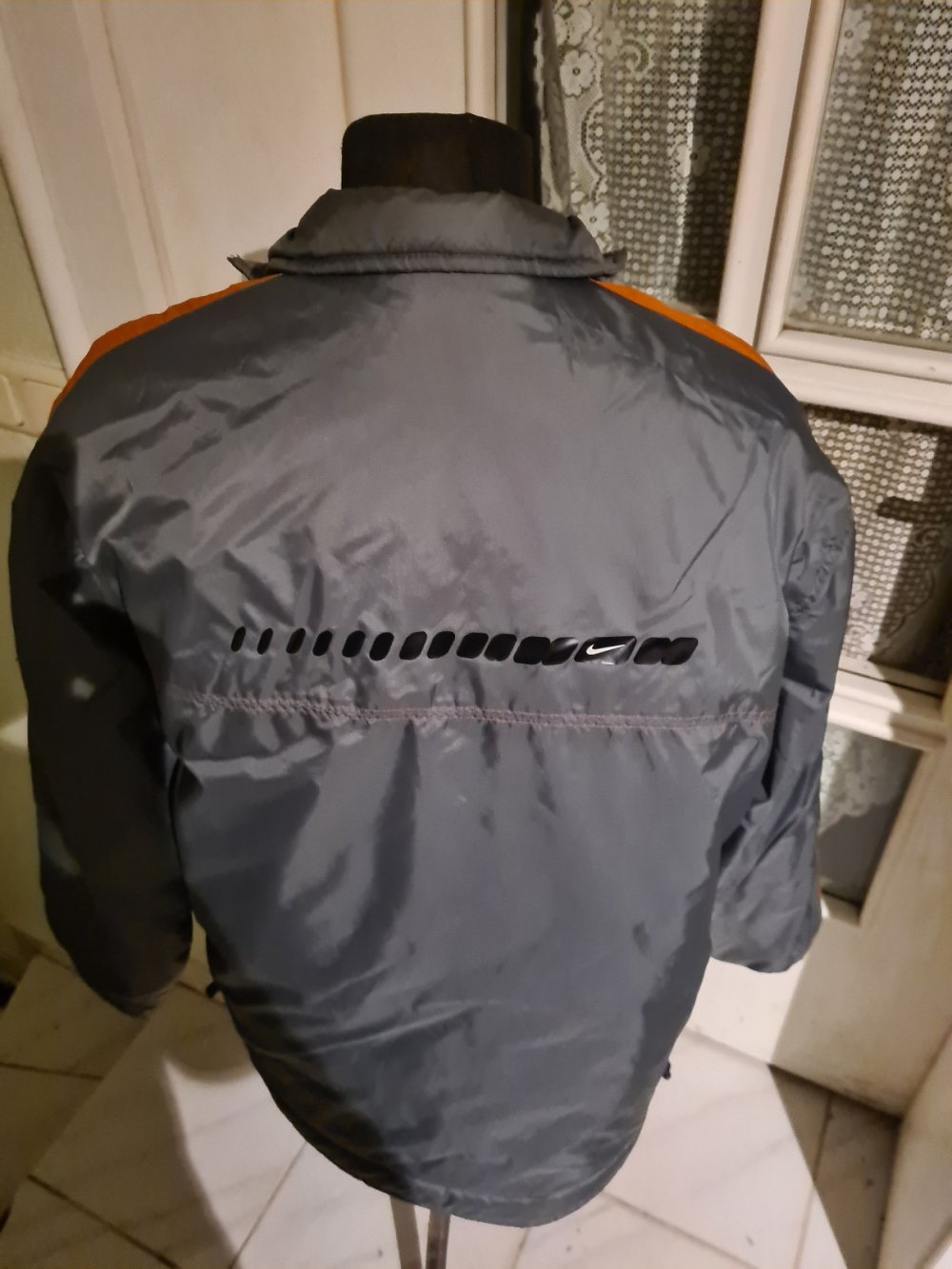 Nike Herren Winterjacke gr. M grau orange