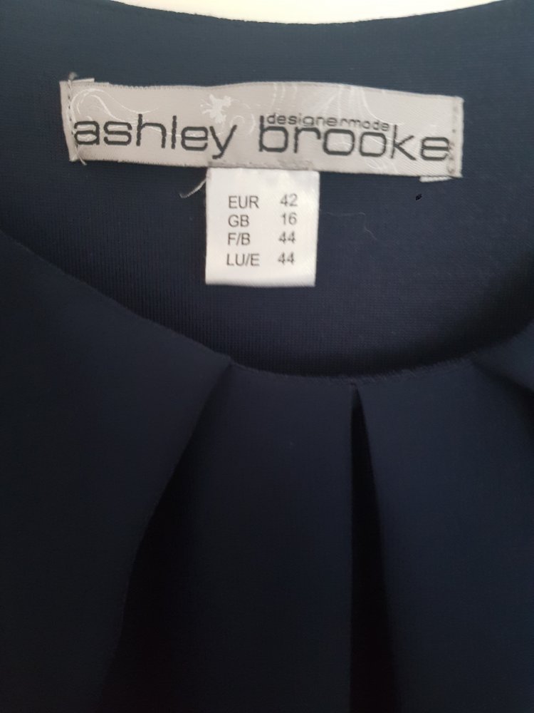 Blaues Kleid von Ashley Brooke 