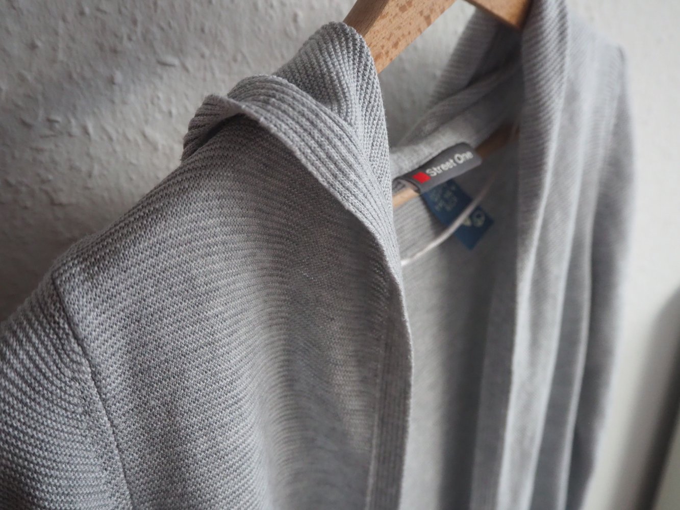 leichte Strickjacke