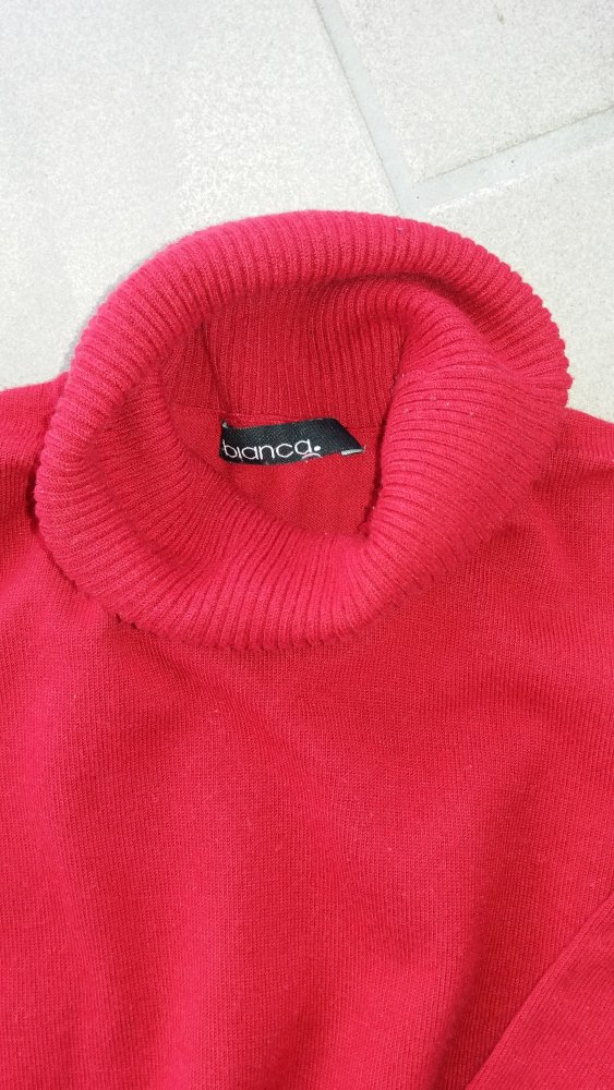 Rollkragenpulli rot