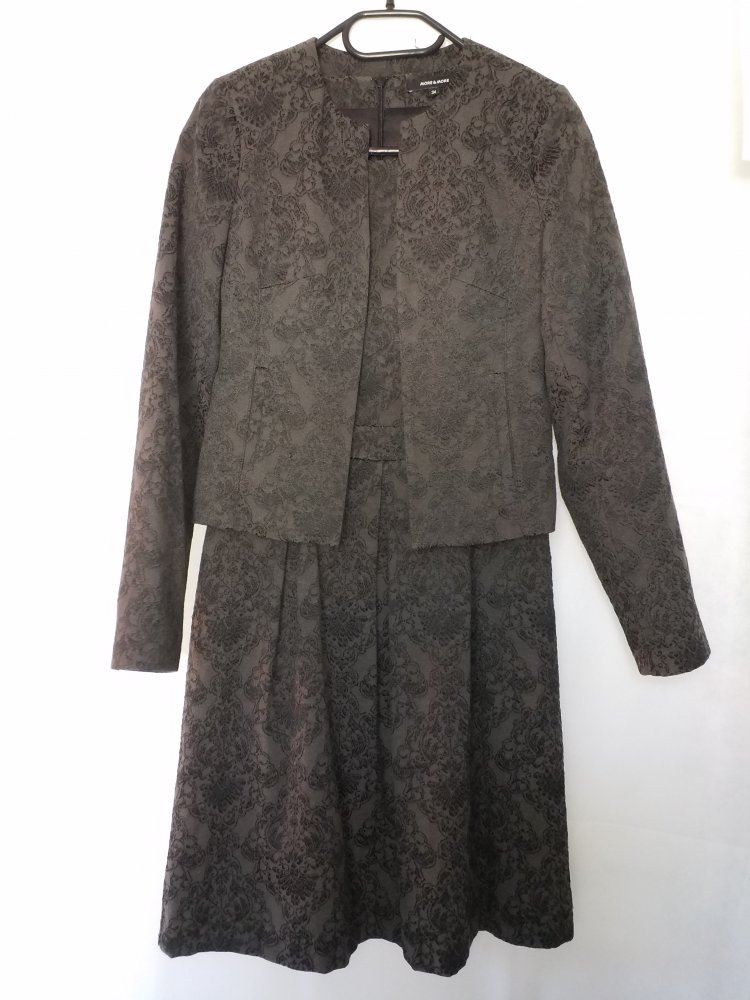 Kleid und Jacke 