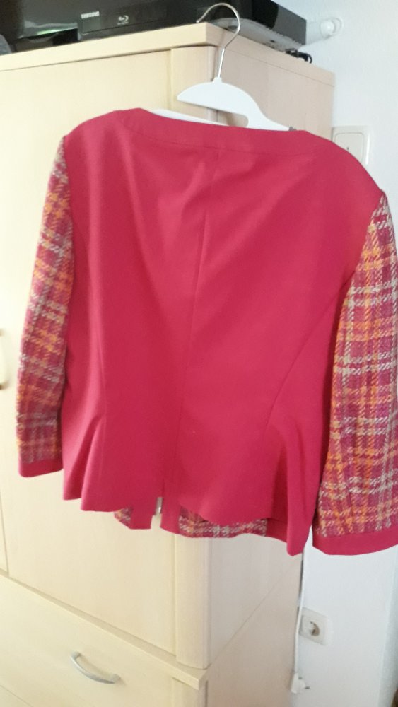 Jacke mit Dreiviertelarm