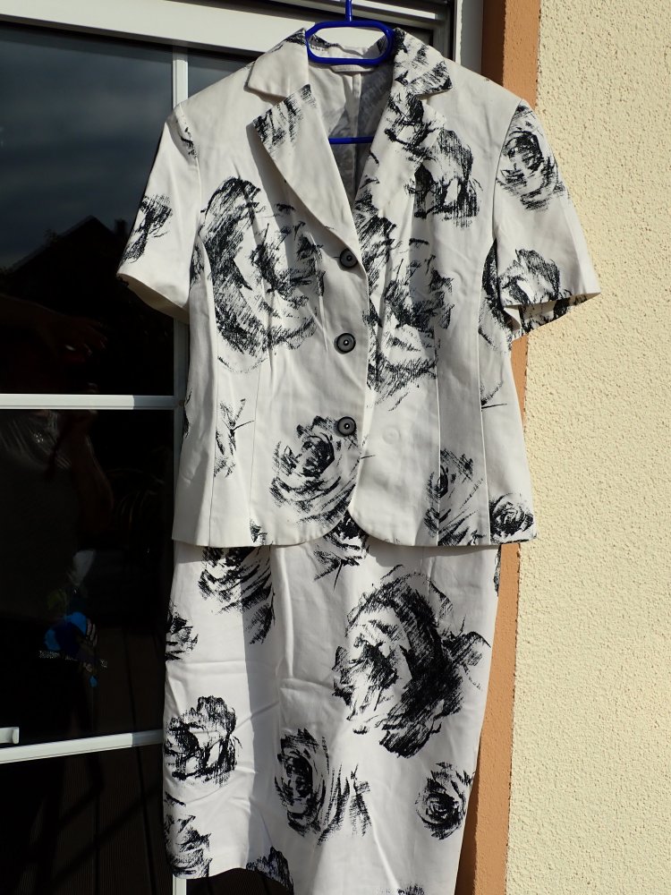 Etuikleid mit Bolero-Jacke