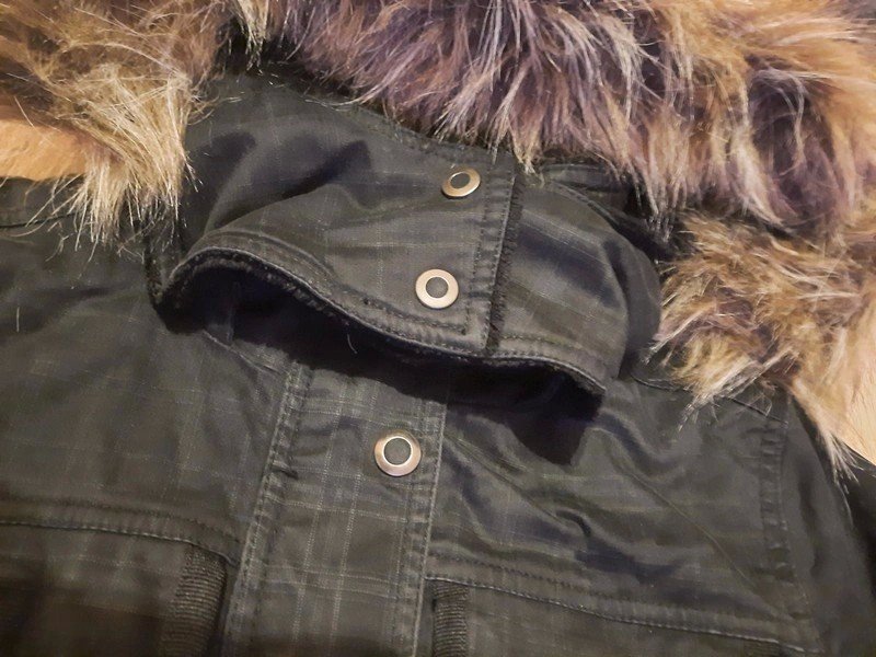 Damen Winterjacke in schwarz mit Kunstfell von New Yorker