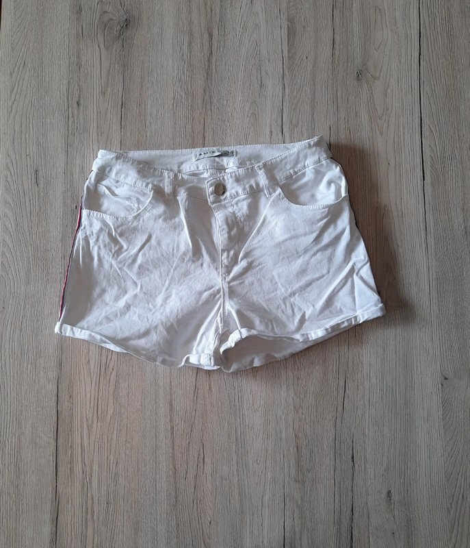 Damen Shorts weiß mit Streifen