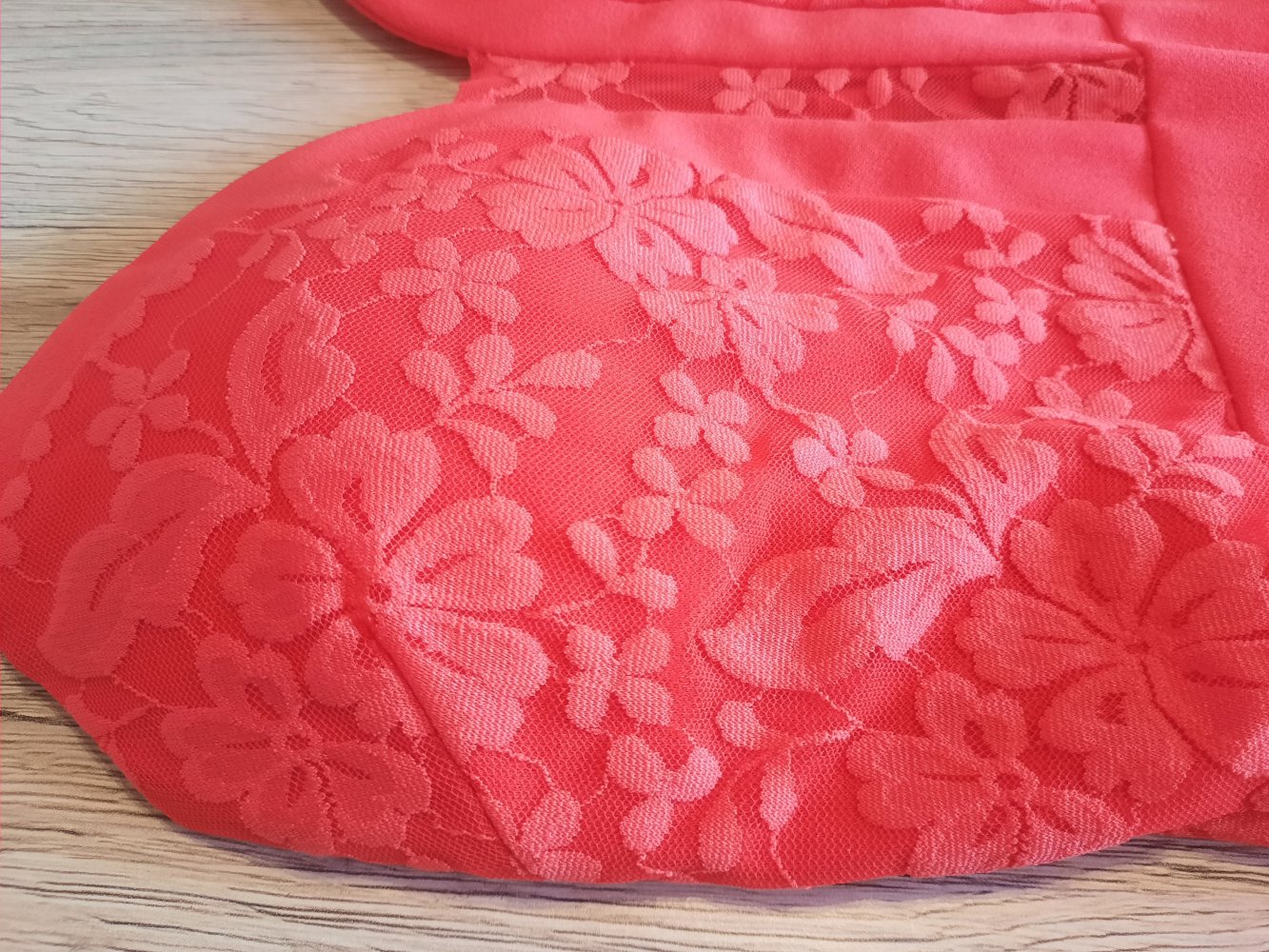 Schickes kurzes Kleid rot Gr. S Spitze