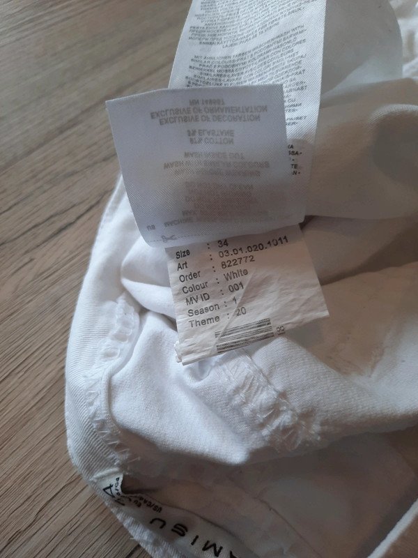 Damen Shorts weiß mit Streifen