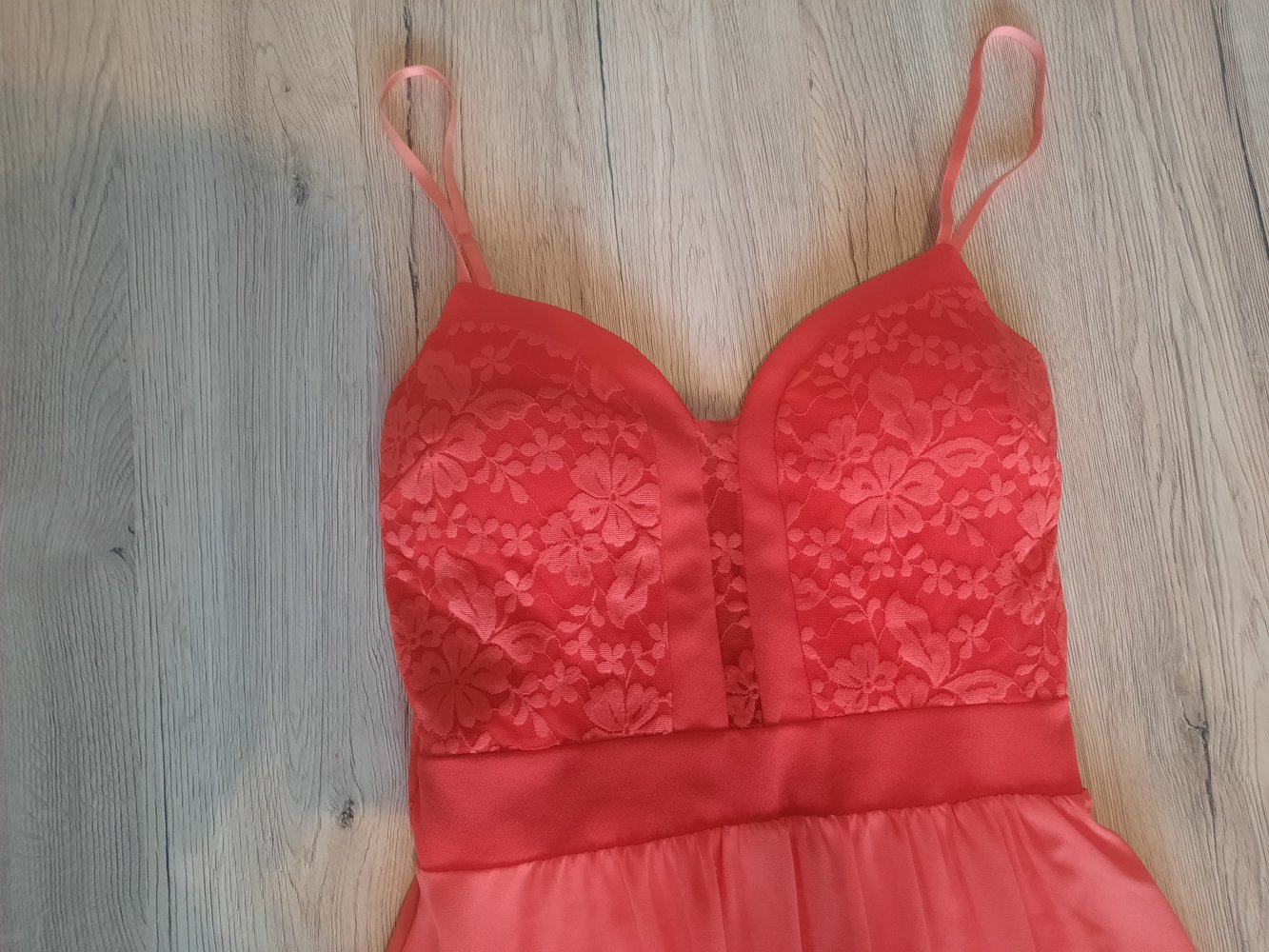 Schickes kurzes Kleid rot Gr. S Spitze