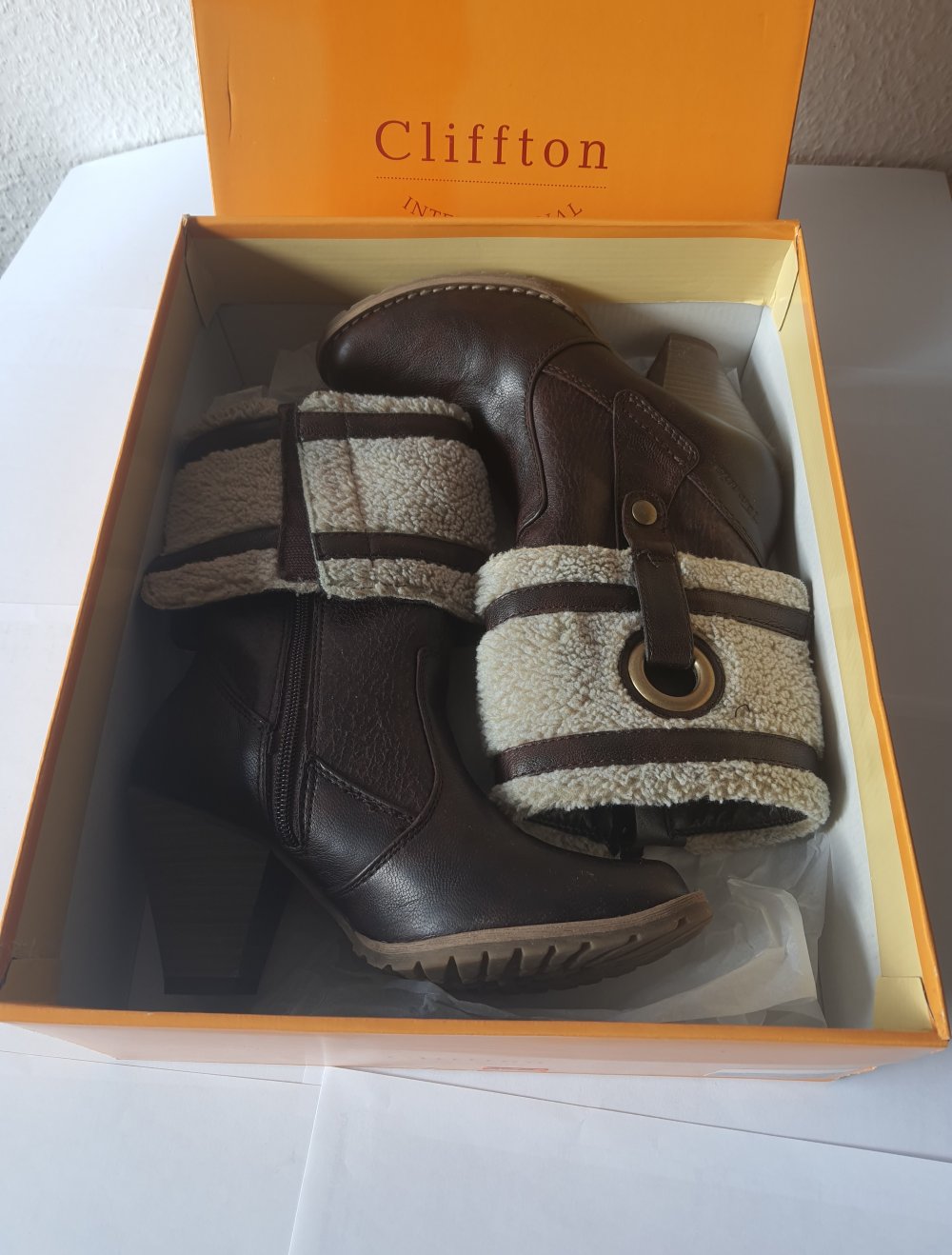 Stiefel, Gr. 36, NEU