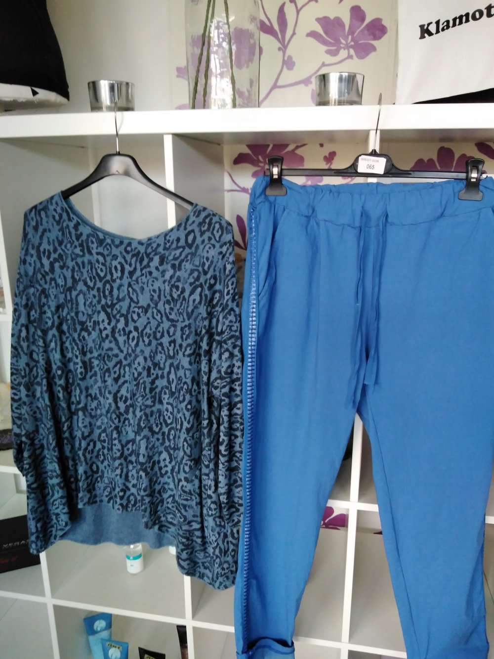 Chic u. Edel Tolle Combi Gr. 44/46 Jogpants und Pulli Leo Muster Neu