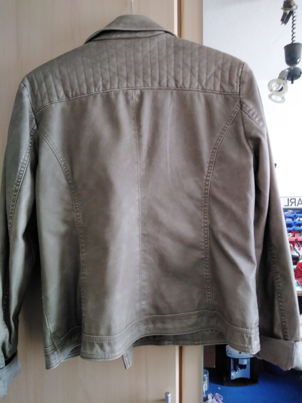 Schöne Jacke Gr.42 Gina