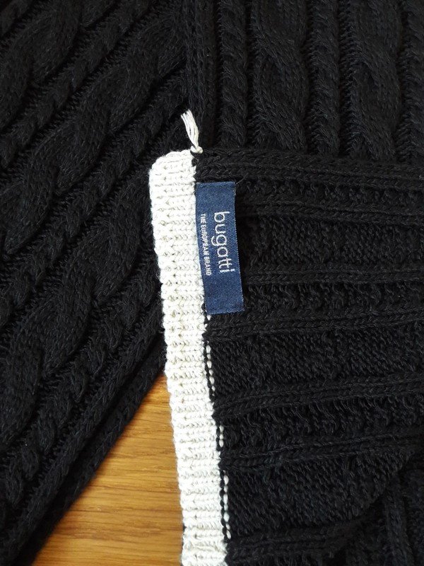 Strickschal Zopfmuster schwarz von Bugatti