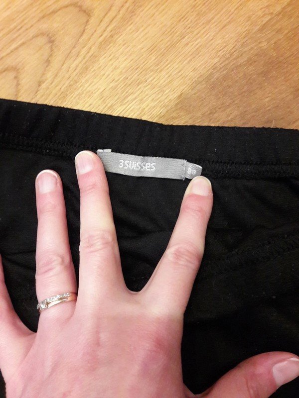 Schwarzer Sweat Mini-Rock von 3Suisses