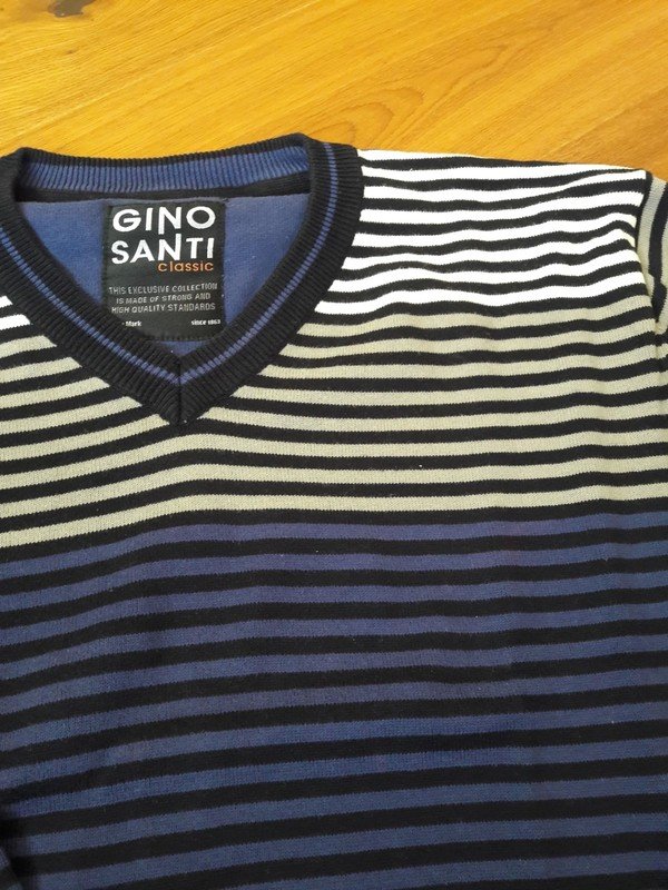 Feinstrickpullover mit V-Ausschnitt von Gino Santi