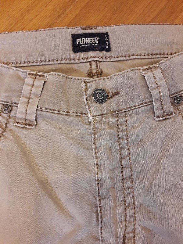 Hellbraune Stoff-Jeans von Pioneer Authentic Jeans Skater