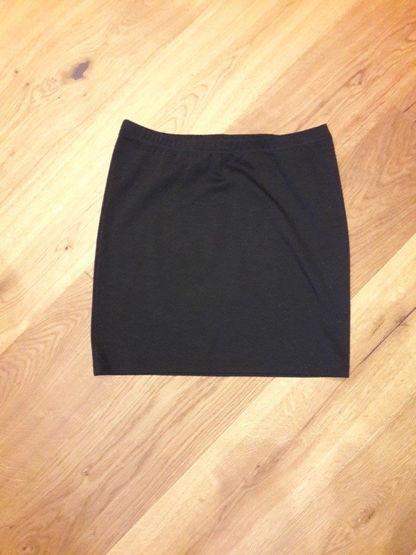 Schwarzer Sweat Mini-Rock von 3Suisses