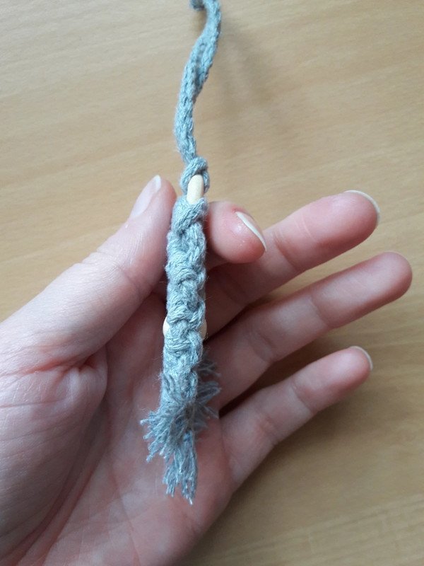Makramee Schlüsselanhänger hellgrau handmade