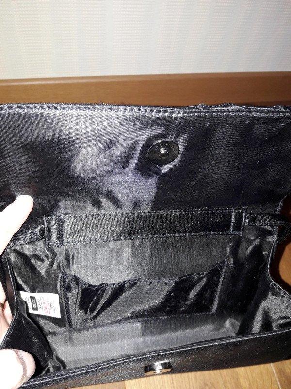 schwarze Clutch Abendtasche von Dunnes