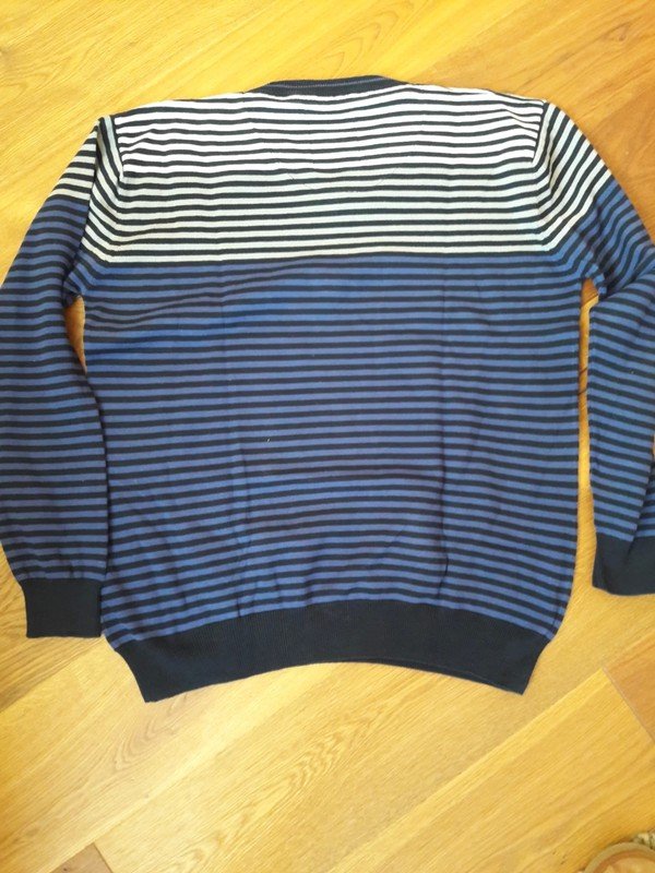 Feinstrickpullover mit V-Ausschnitt von Gino Santi