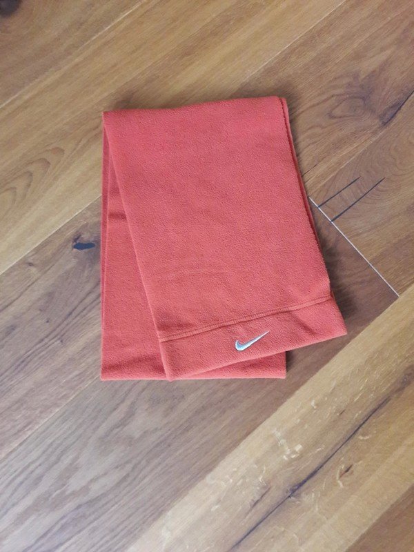 Fleece Schal Orange von Nike